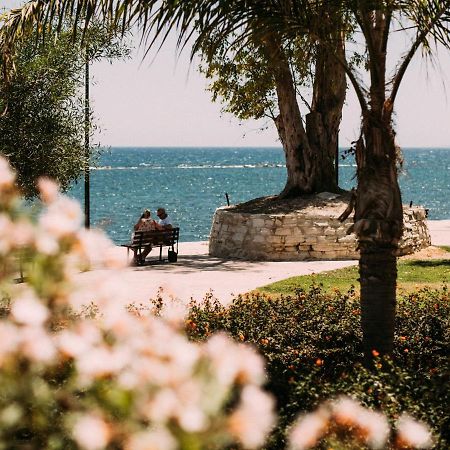 The Salnik Beach Apartment Limassol Ngoại thất bức ảnh